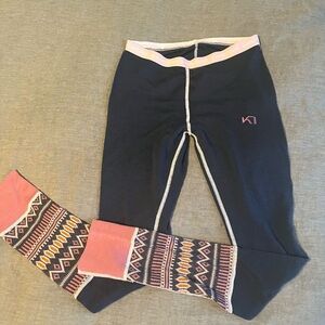 Kari Traa Navy and Pink Patterned Leggings